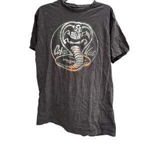 COBRA KAI black logo silver tee sz L